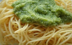 Spaghetti Al Pesto
