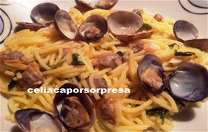 Espaguetis Con Almejas (spaghetti Alle vongole)