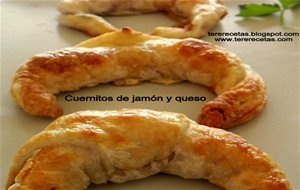 
cuernitos De Jamón Y Queso.
