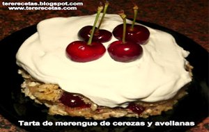 
tarta De Merengue De Avellanas Con Cerezas.
