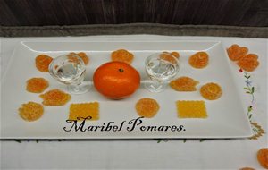 Figuras De Gelatina De Naranja, Vodka Y Zumo De Mandarina. 
