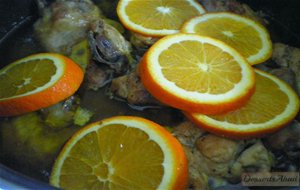 Pollo Salteado Con  Naranja Y Almendras
