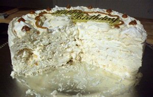Torta De Merengue Con Crema Y Lucuma
