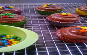 M&m's Cupcakes Con Frosting De Chocolate

