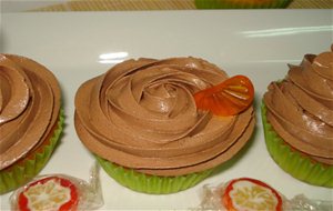 Cupcakes De Naranja Con Cobertura De Chocolate
