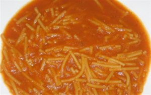 Sopa De Tomate Y Fideos
