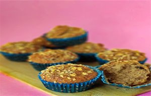 
muffins Veganos De Plátano, Nueces Y Dátiles
