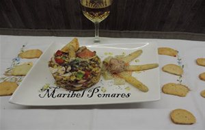 Ensalada De Arroz Integral,lentejas Con Pechuga De Pavo, Espárragos, Tomate, Pimiento, Atún Y Semillas De Amapola Y Girasol.
