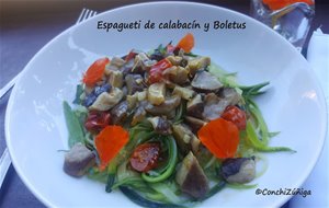 Espagueti De Calabacín Con Verduras Y Boletus
