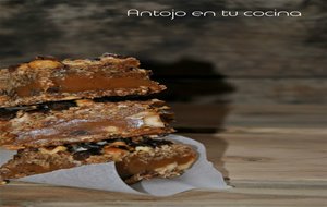 Barritas De Toffee, Avellanas, Pepitas De Chocolate Y Coco
