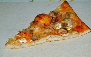 Pizza Con Pollo Rustido Con Canela 
