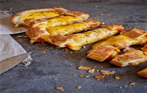 Pan Relleno De Pizza, Un Aperitivo Muy Adictivo