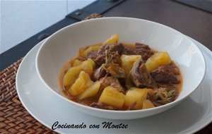 Guiso De Ternera Con Patatas Y Alcachofas
