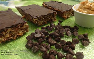 Barres Au Beurre D&#8217;arachides Et Pépites De Chocolat / Peanut Butter And Chocolate Chip Bars / Barras De Mantequilla De Maní Y Chispas De Chocolate
