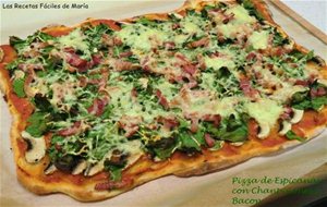 Pizza De Espinacas Con Champiñones Y Bacon