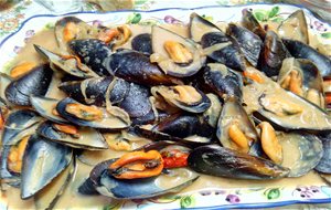 Mejillones Con Cebolla