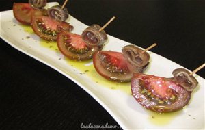 Tomates A La Peineta De Anchoa