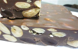 Turrón De Chocolate Y Almendras Con Thermomix