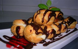 Profiteroles Ó Petit Choux
