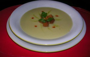 Vichyssoise A La Crema De Coco
