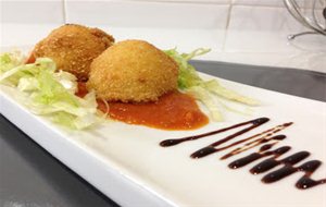 Huevos Rellenos Rebozados
