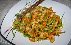 Fideos Vermicelli Con Gambas Y Salsa De Bahmi Goreng
