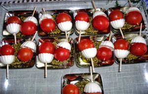 Brochetitas De Tomate Y Burgos
