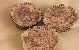 Magdalenas O Cupcakes De Violeta Y Chocolate Blanco
