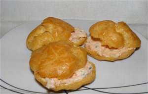 Profiteroles De Salmón Y Mascarpone
