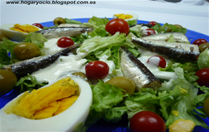 Ensalada De Sardinillas Con Salsa De Yogurt
