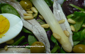 Ensalada De Brotes Tiernos Con Boquerones
