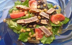 Ensalada De Tataki De Atún Y Granada
