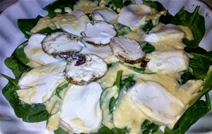 Ensalada De Brotes De Espinacas Y Quesos
