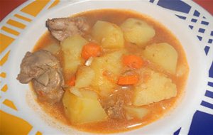 Guiso De Patatas Con Higadillos De Pollo
