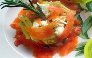 Timbal De Pasta Con Salmón, Verduras Y Queso De Cabra