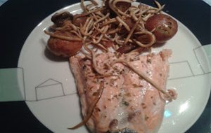 Salmón Al Vapor Con Gulas Y Papas Bonitas