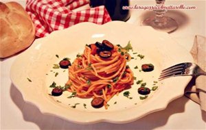 Spaghetti Alla Puttanesca Con Anchoas