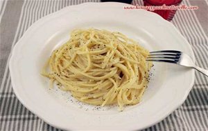 Pasta Cacio E Pepe (queso Y Pimienta) A La Romana