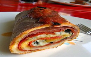 Pizza Stromboli De Cantharellus Cibarius, Taquitos De Jamón Y Queso&#8230;, Buen Rollo.
