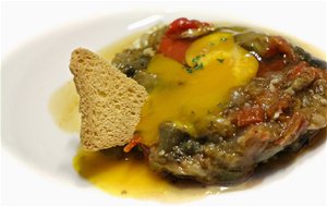 Yema De Huevo Sobre Samfaina&#8230;., No Hace Mejor El Nido Ni La Gallina!
