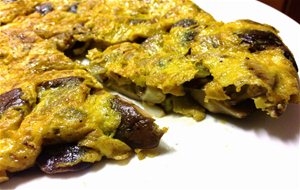 Tortilla De Boletus Edulis Y Cebolla&#8230;, Por Variar De Tanta Patata, No?
