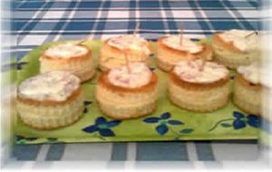 Vol Au Vent  De  Gambas Y Huevo