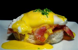 Huevos Benedict
