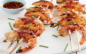 Brocheta De Langostinos Con Salsa De Soja
