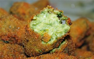 Croquetas De Espinacas Al Cabrales
