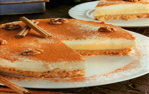 Pastel De Queso Y Crema Pastelera A La Canela
