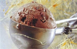 Helado De Chocolate Y Pasas Al Brandy
