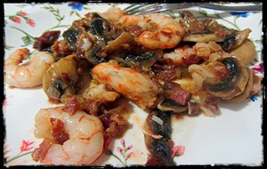 Champiñones Con Jamón Y Gambas
