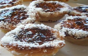 Mini Tartas De Coco Y Hojaldre
