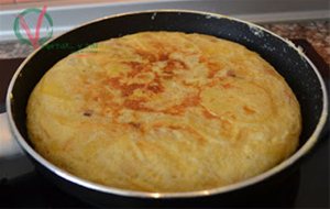 
tortilla De Patatas Y Calçots
